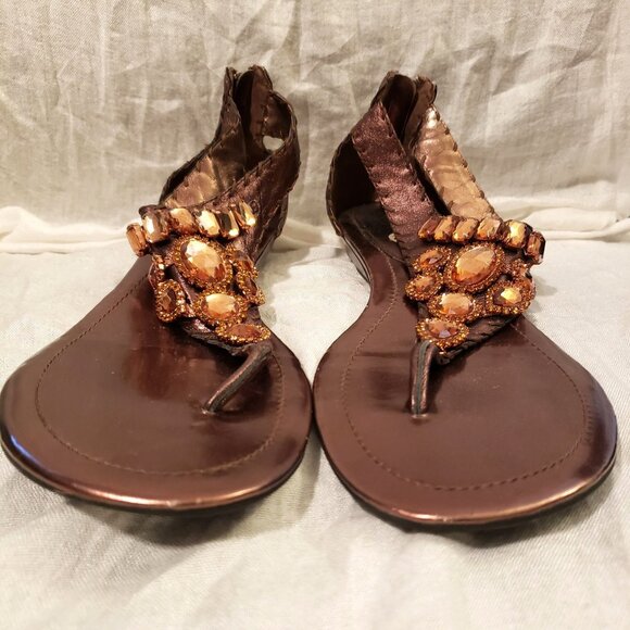 Enzo Angiolini Bronze Leather Thong Sandal Zip Back and Small Wedge Size 11M EUC - Picture 2 of 9
